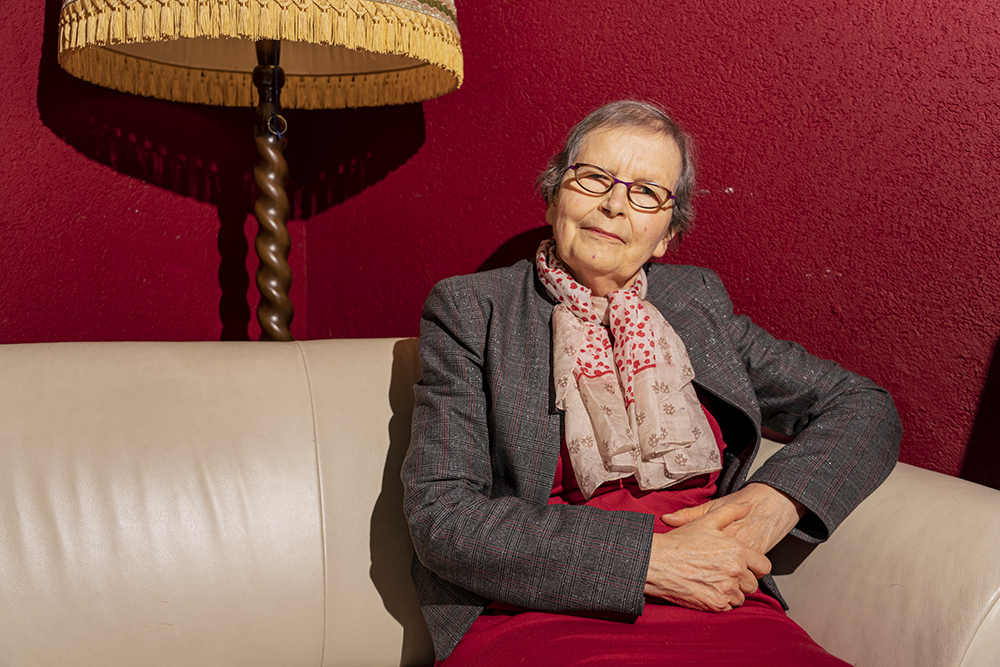 À l'ombre de la montagne